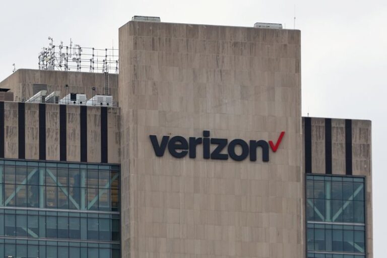 Verizon surpasses Q3 expectations, raises 2023 free cash flow guidance, boosting investor confidence.