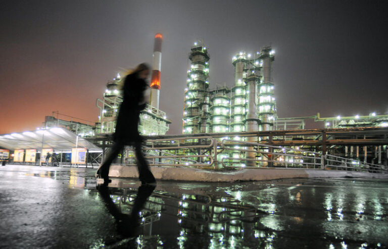 Weekly review: Energy & precious metals show mixed performance. Outlook remains uncertain amid global economic concerns.