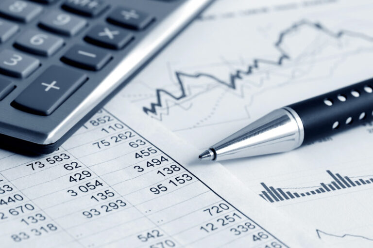 The dollar rose slightly post-consumer sentiment data; CPI is the next focus.