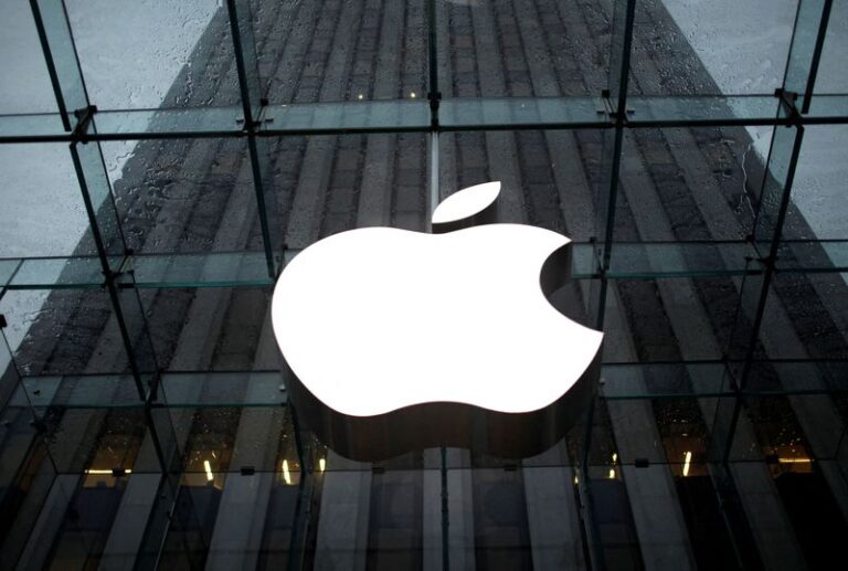 Apple store employees in New Jersey seek union representation through petition.